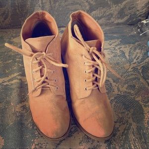Light gold brown booties